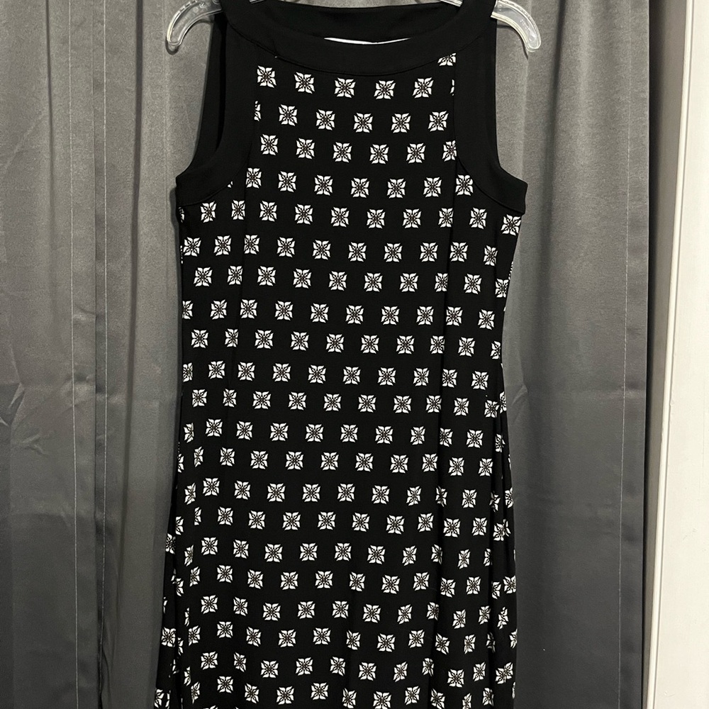 White House Black Market Black and White Sheath Midi Dress